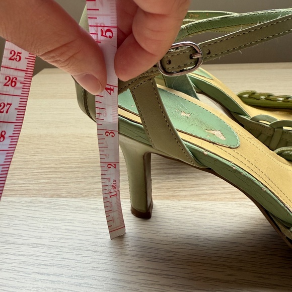 Vintage Green Leather Heels by Nine West - Picture 5 of 9